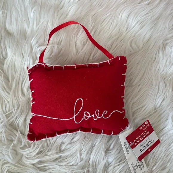 {Celebrate It} Valentine's Day Treat Bundle - Picture 2 of 8